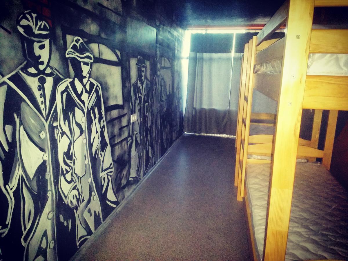 Hostel Graffiti Mega